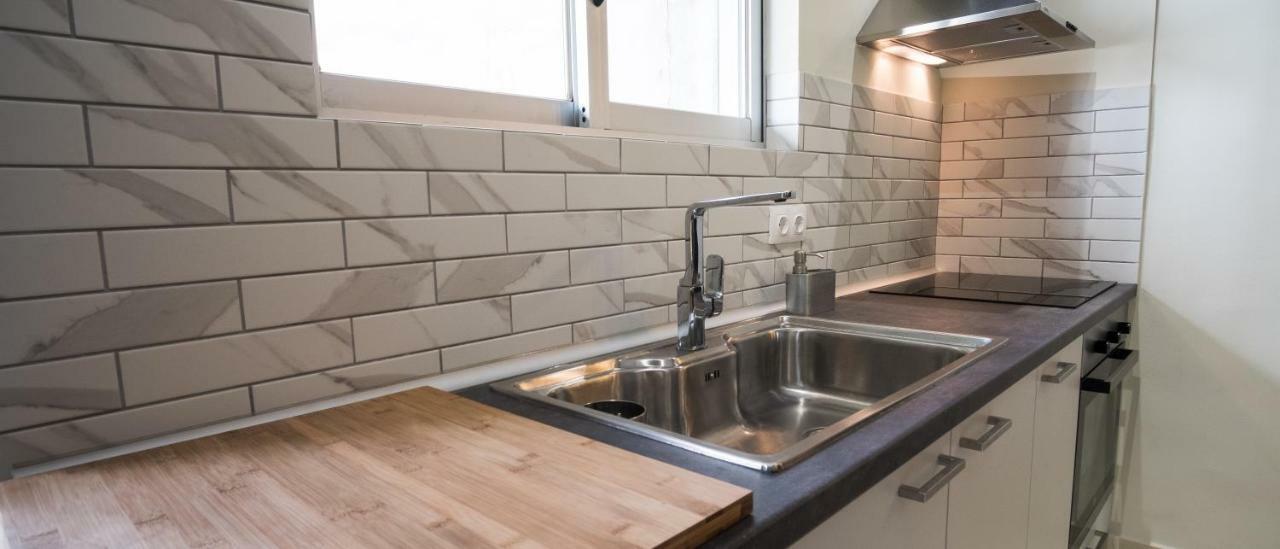 Comfy Apartment Of 104 M² Near Metro! Atene Esterno foto